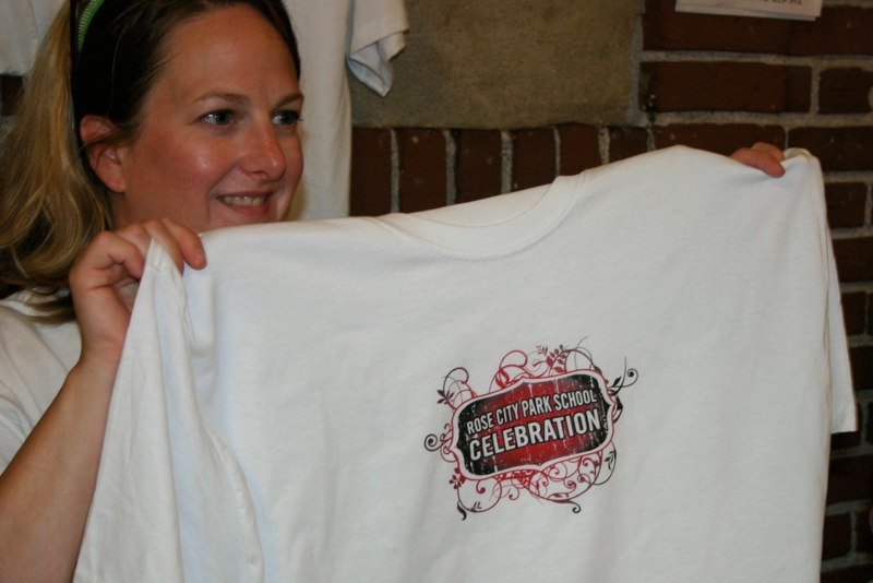  Wanna buy a t-shirt? 